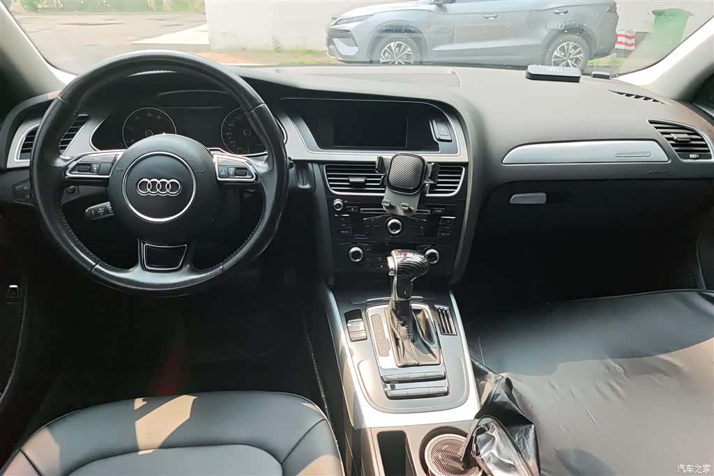 Audi A4L, 2014 12