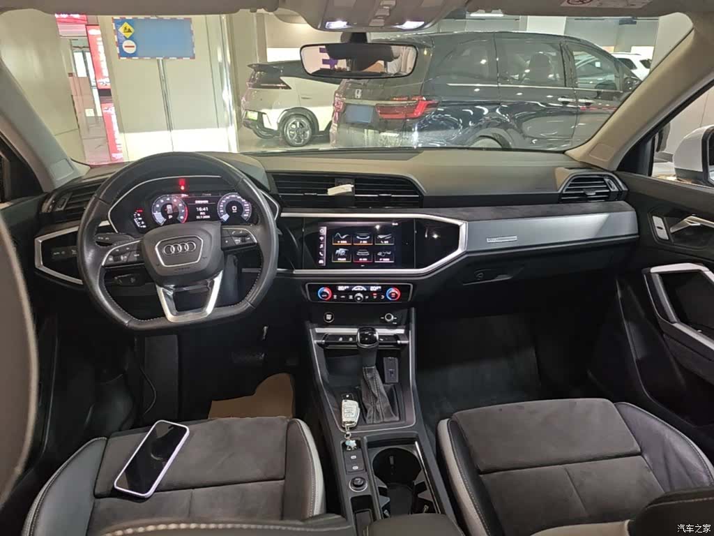Audi Q3, 2021 10