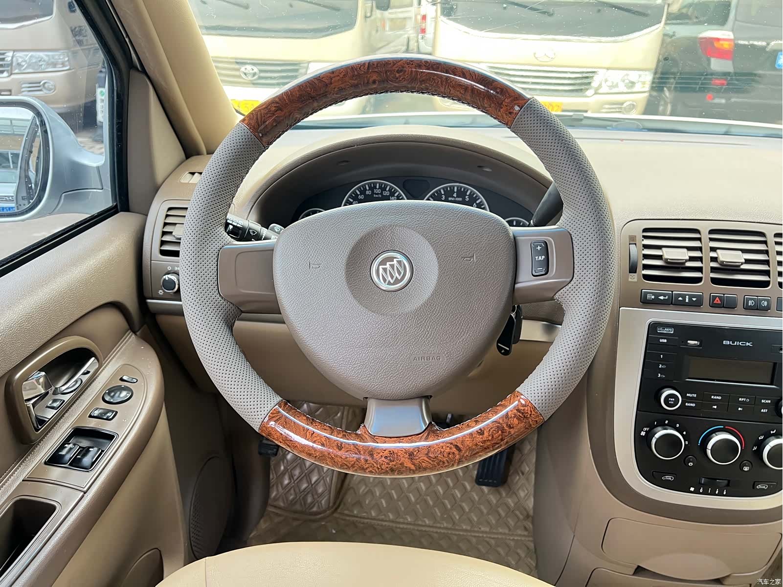 Buick GL8, 2015 13