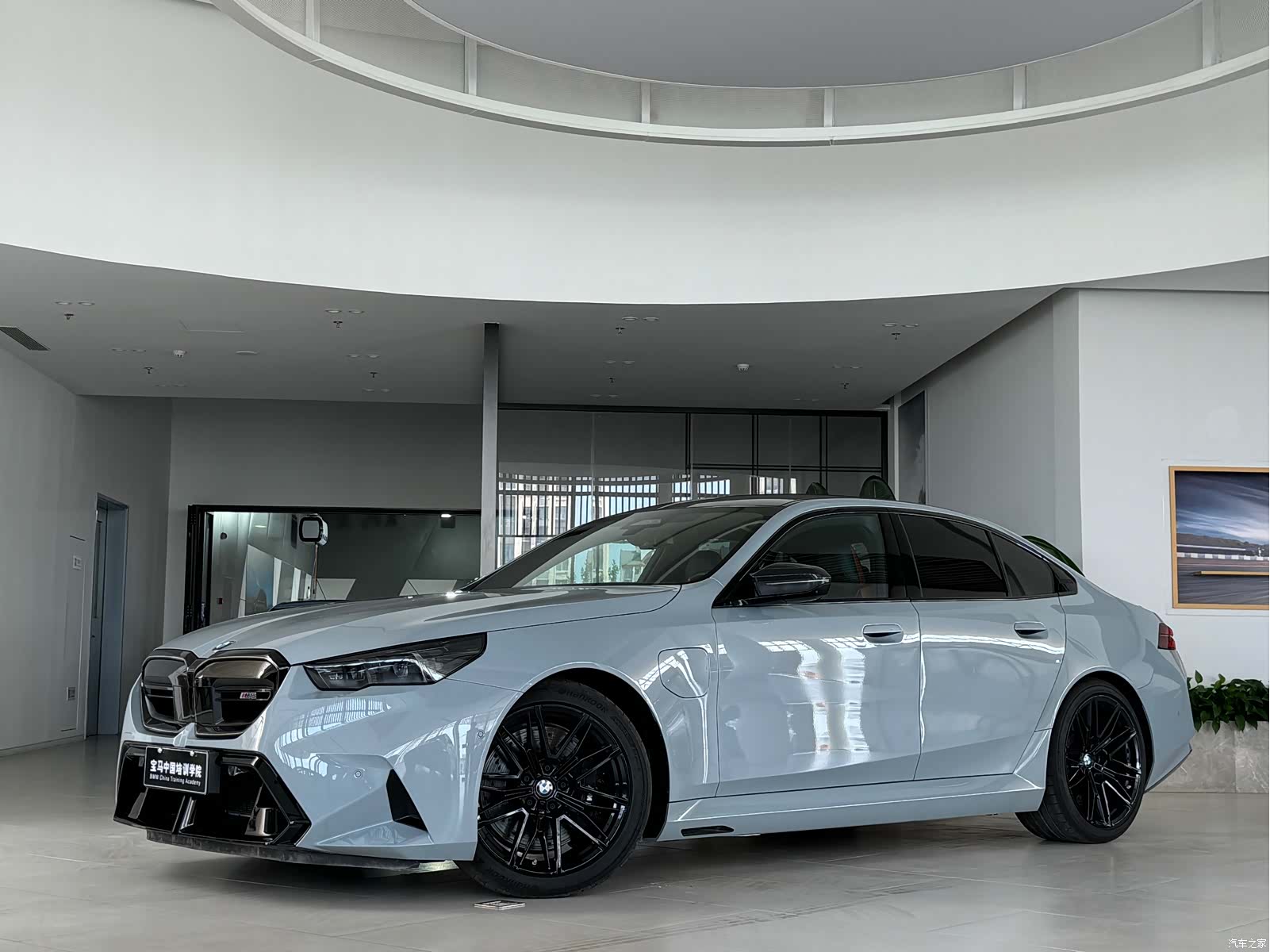 BMW M5, 1900 1