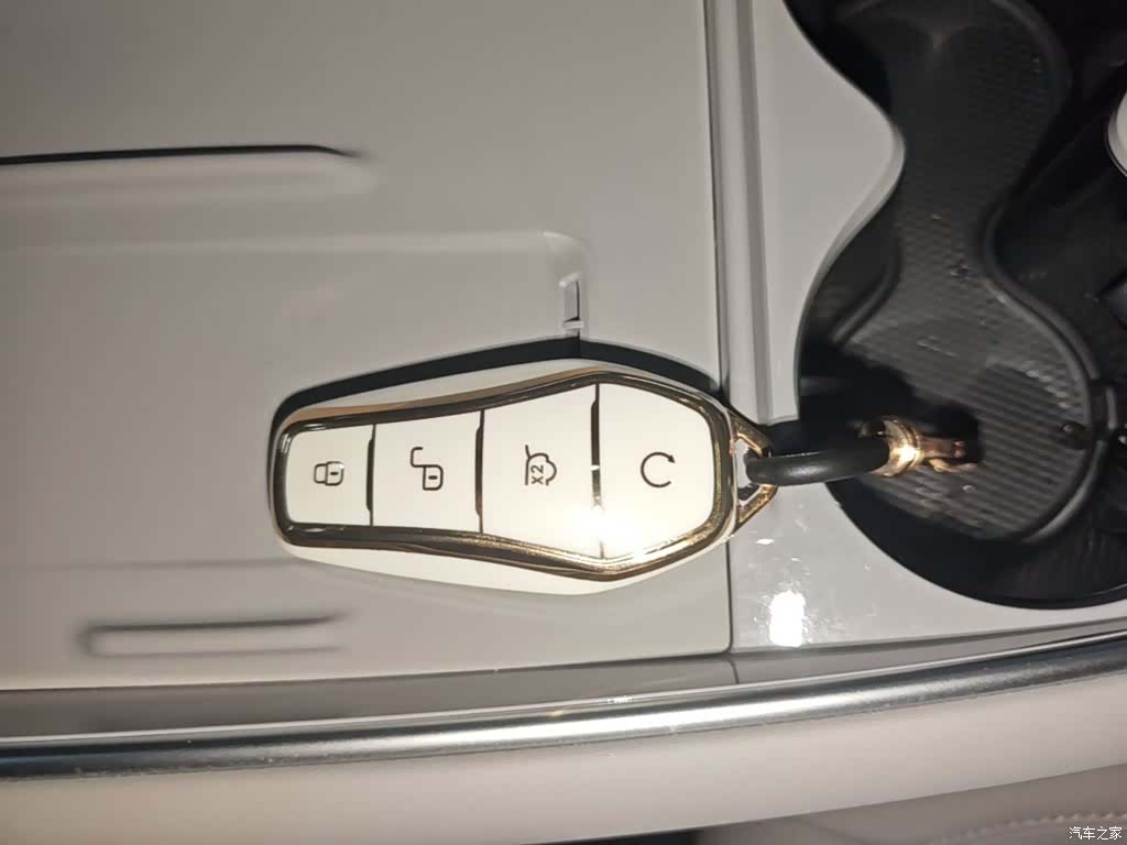 BYD HiAce, 2026 9