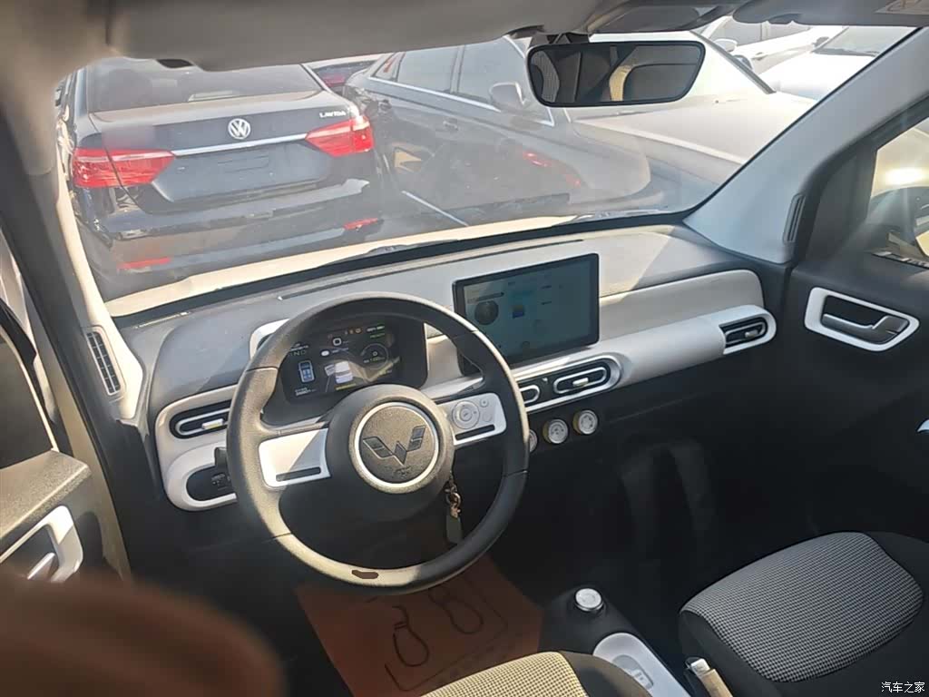 Wuling MINIEV, 2025 10