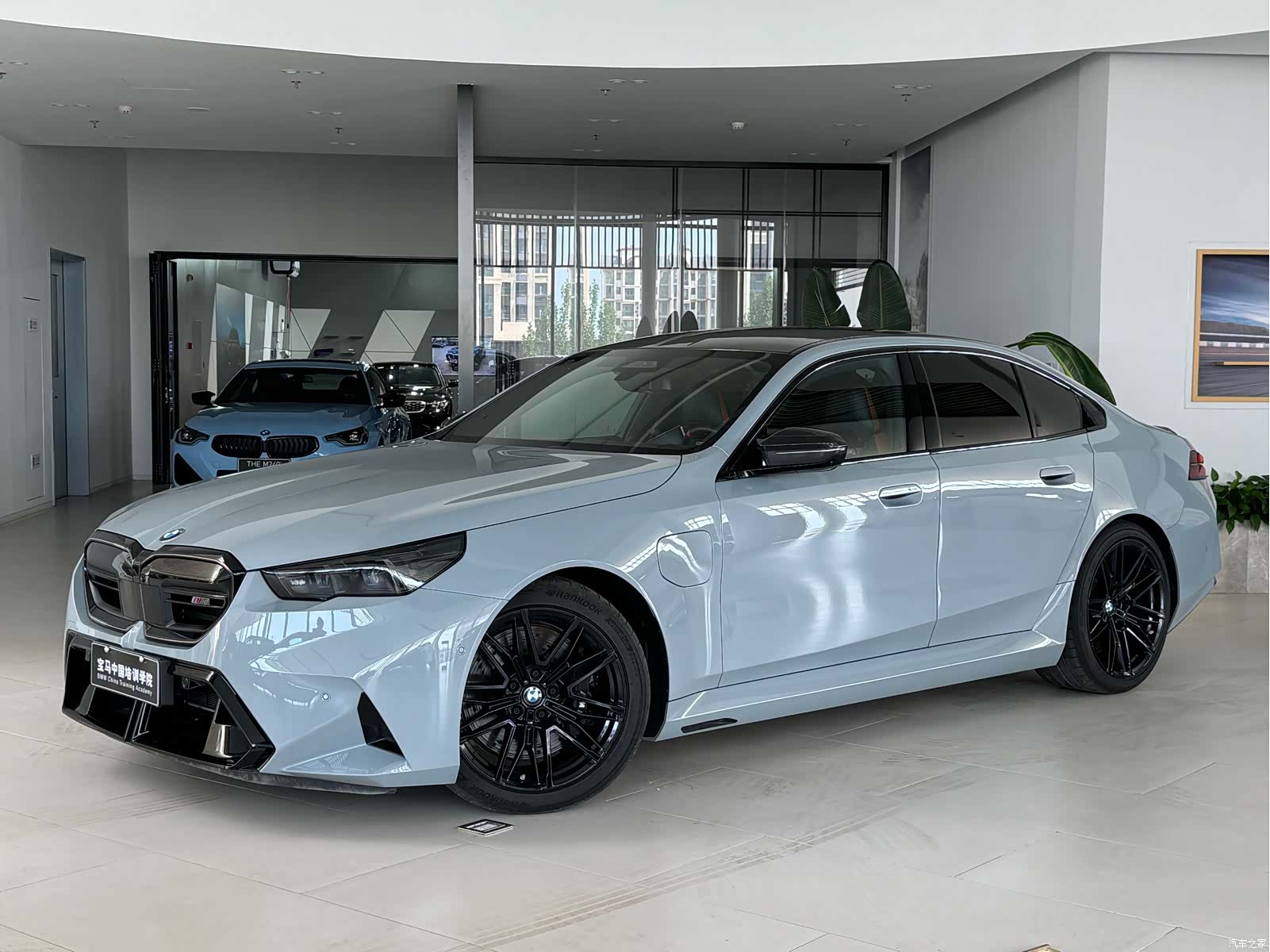BMW M5, 1900 2