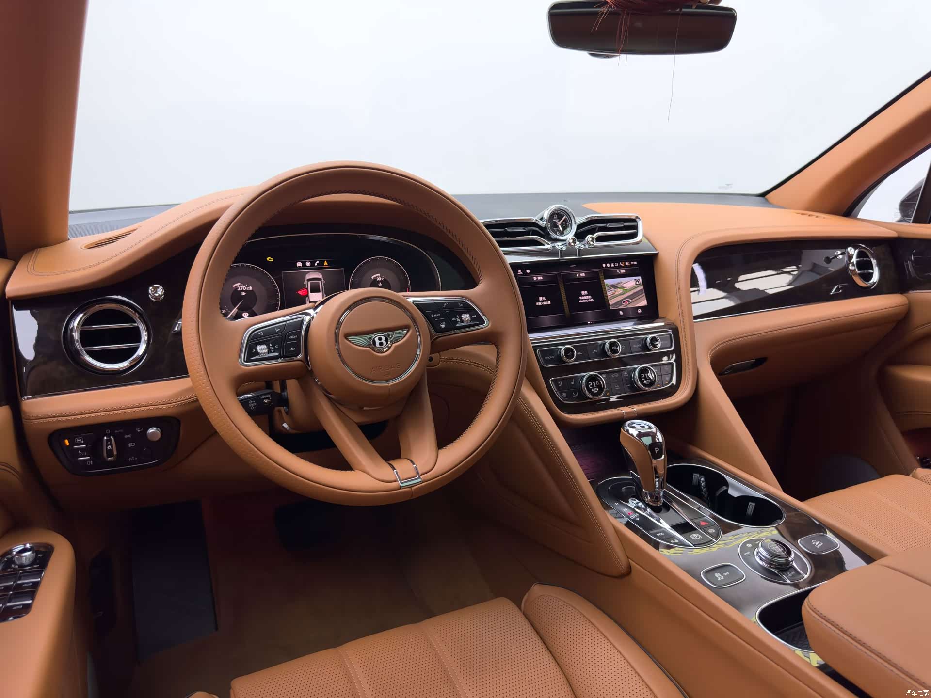 Bentley Bentayga, 2022 17