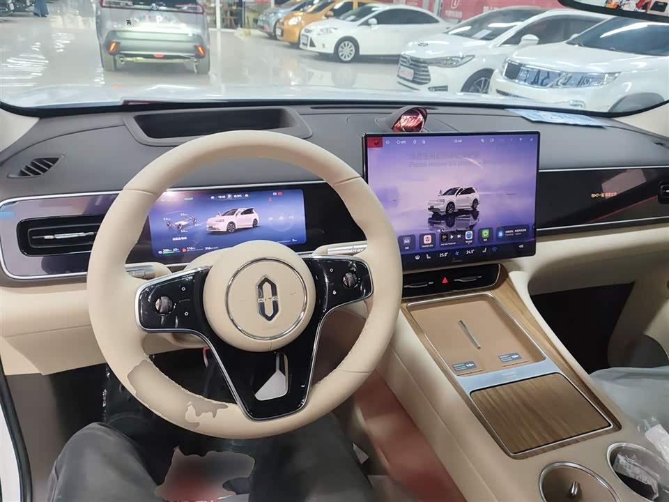 AITO Ask the world M7