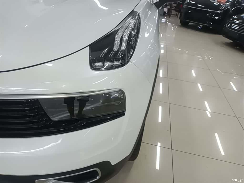 Lynk & Co 01, 2020 24