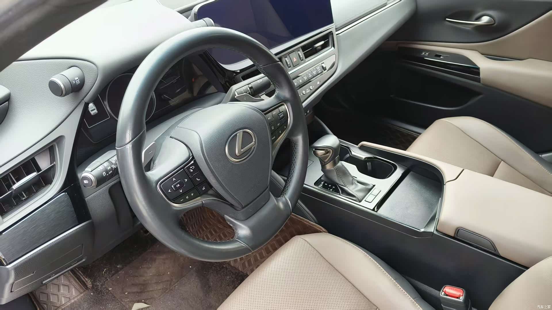 Lexus ES, 2022 15