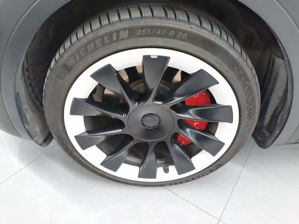 Tesla Model Y, 2022 25