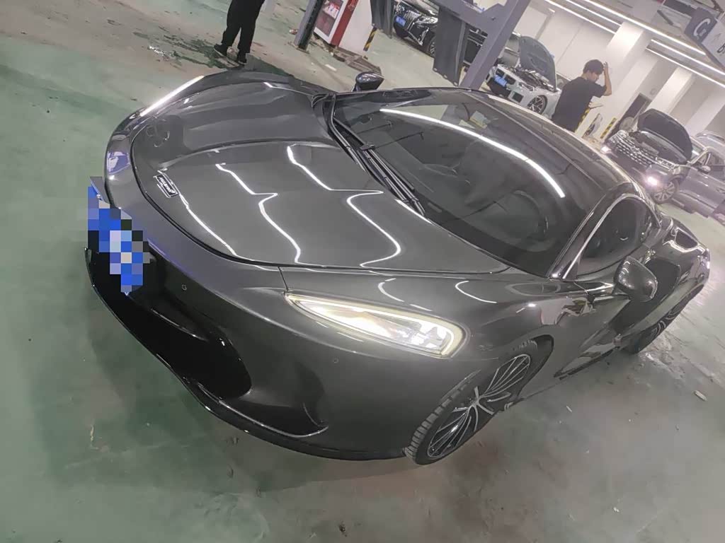 McLaren GT