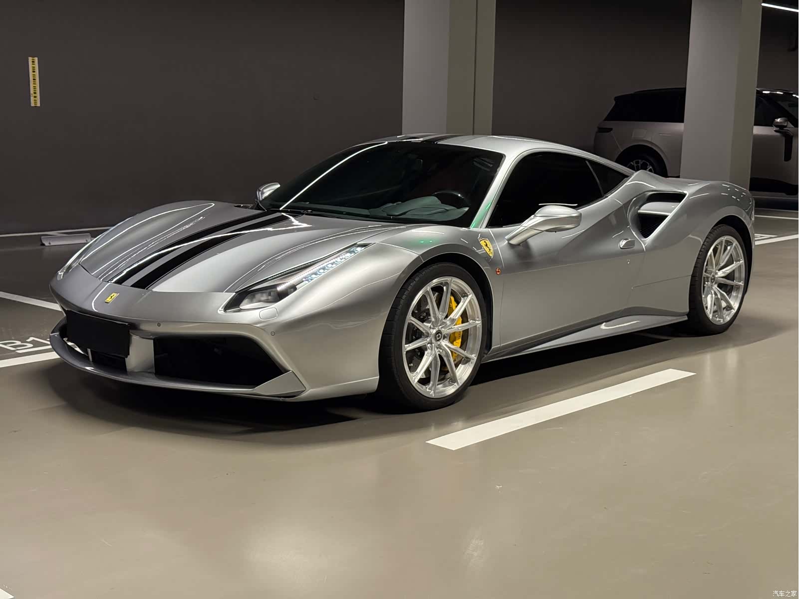 Ferrari 488, 2019 7