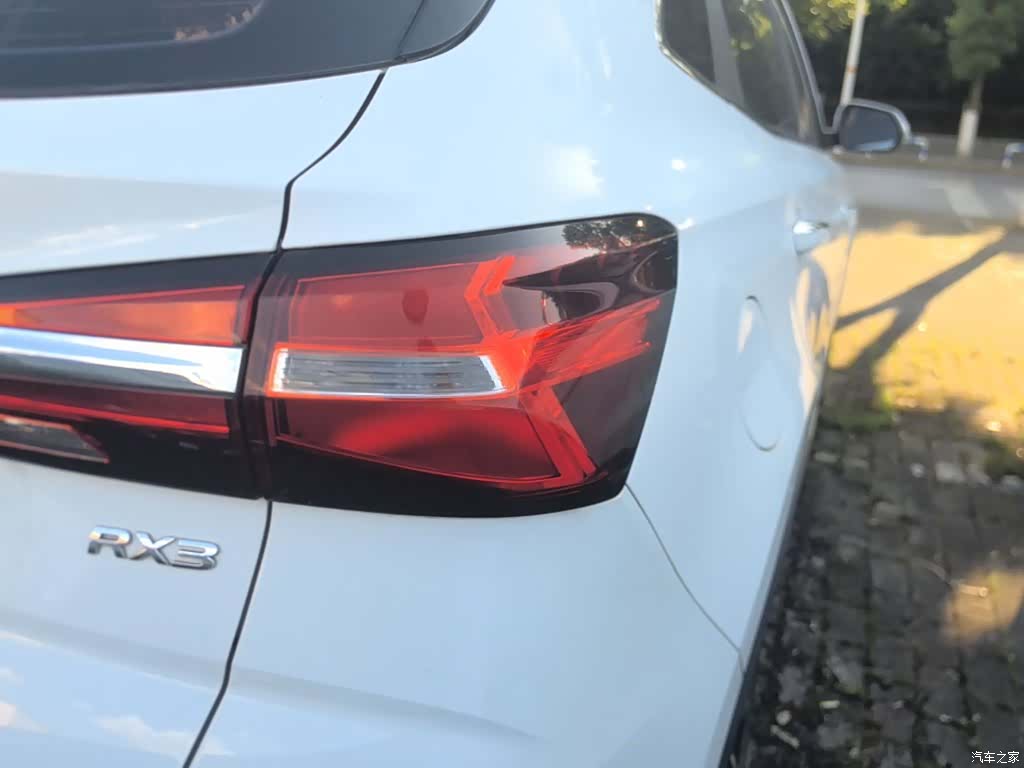 Roewe RX3, 2019 8