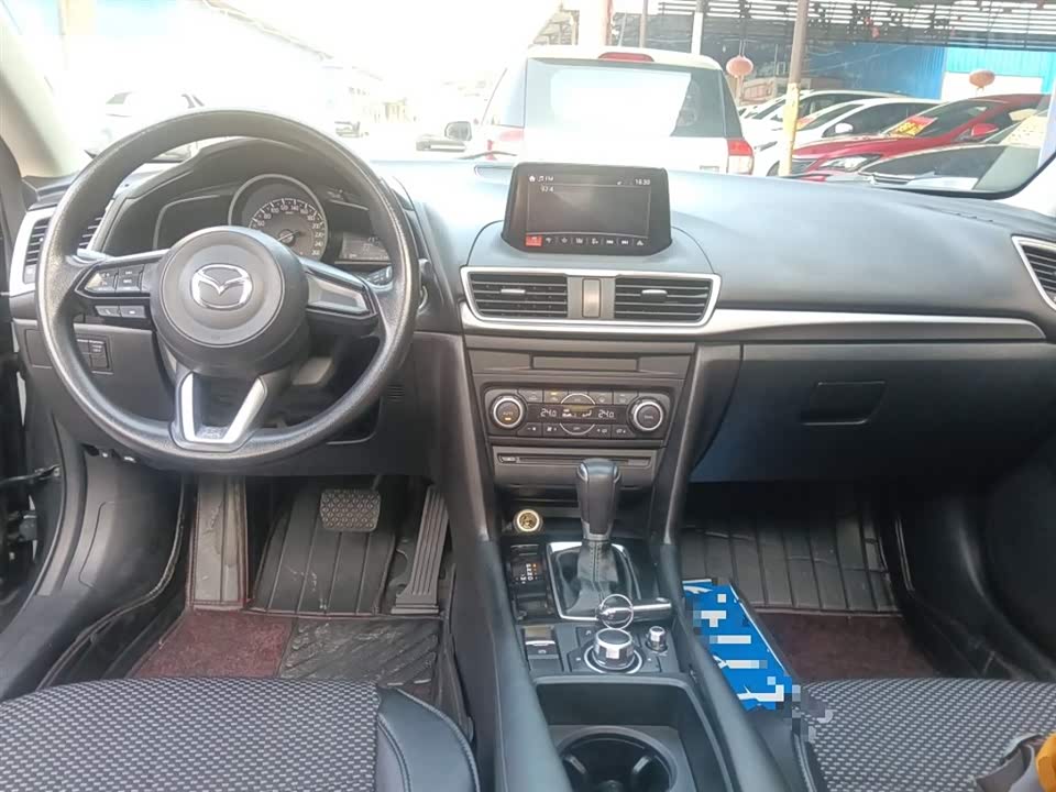 Mazda 3 Angkesaila