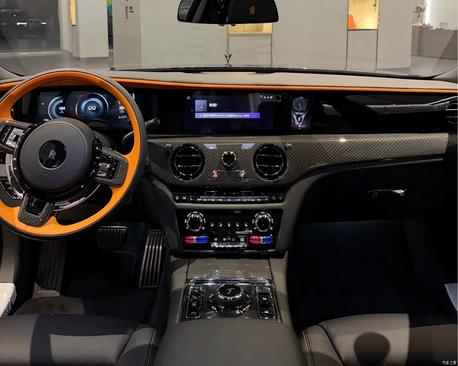 Rolls-Royce Ghost, 2026 все фото