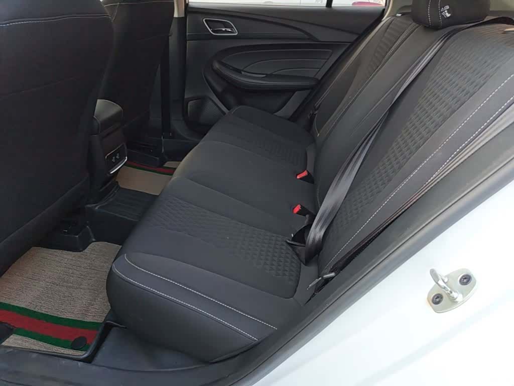 Roewe i5, 2020 17