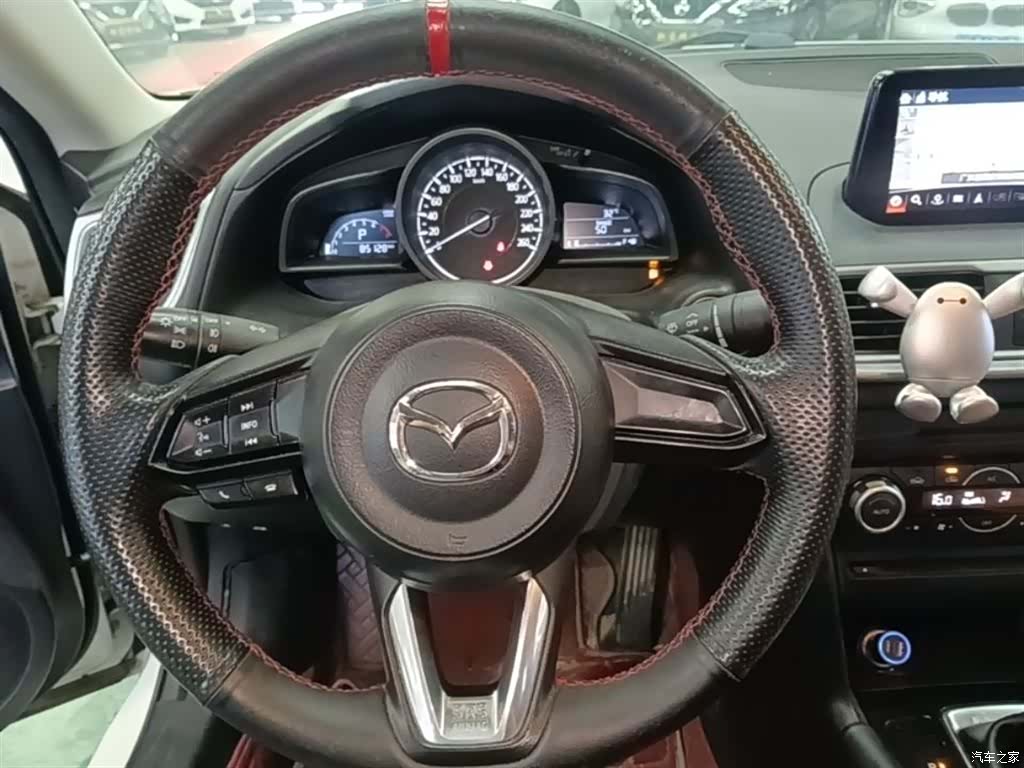 Mazda Mazda3, 2018 11