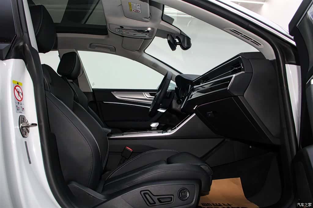Audi A7, 2025 14