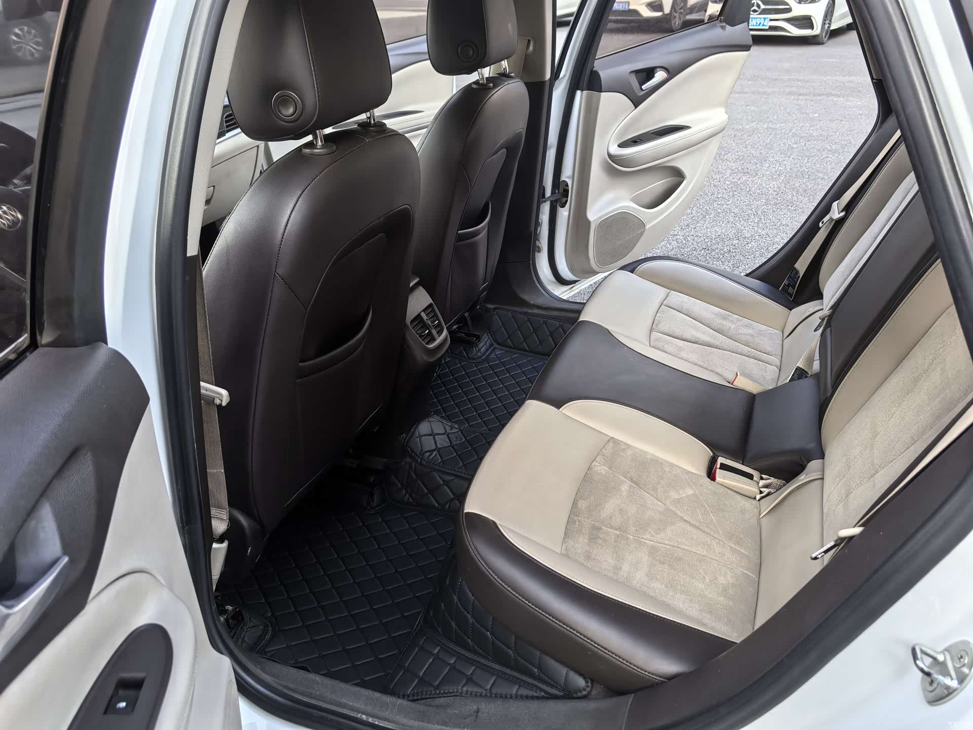 Buick Verano, 2017 10