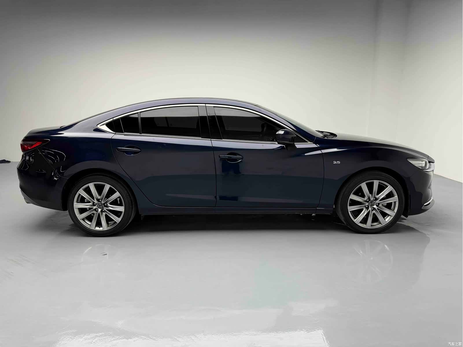 Mazda Atenza, 2022 10