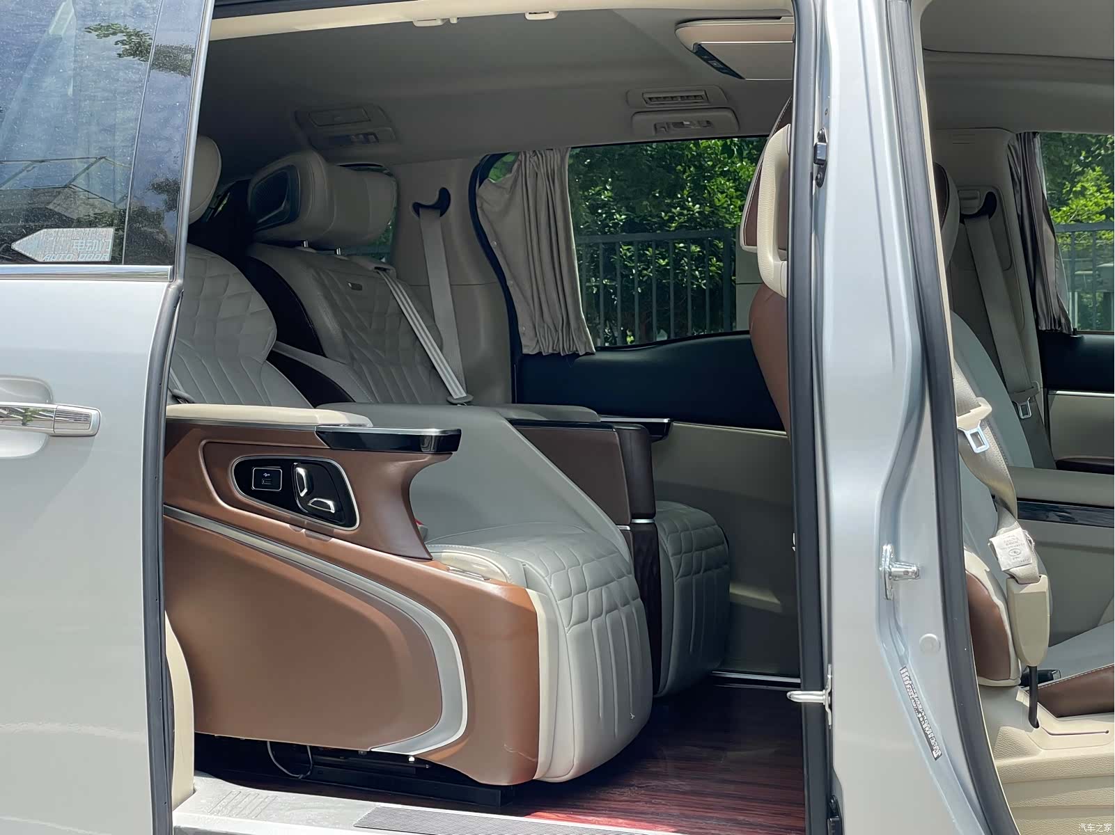 Buick GL8, 2019 14