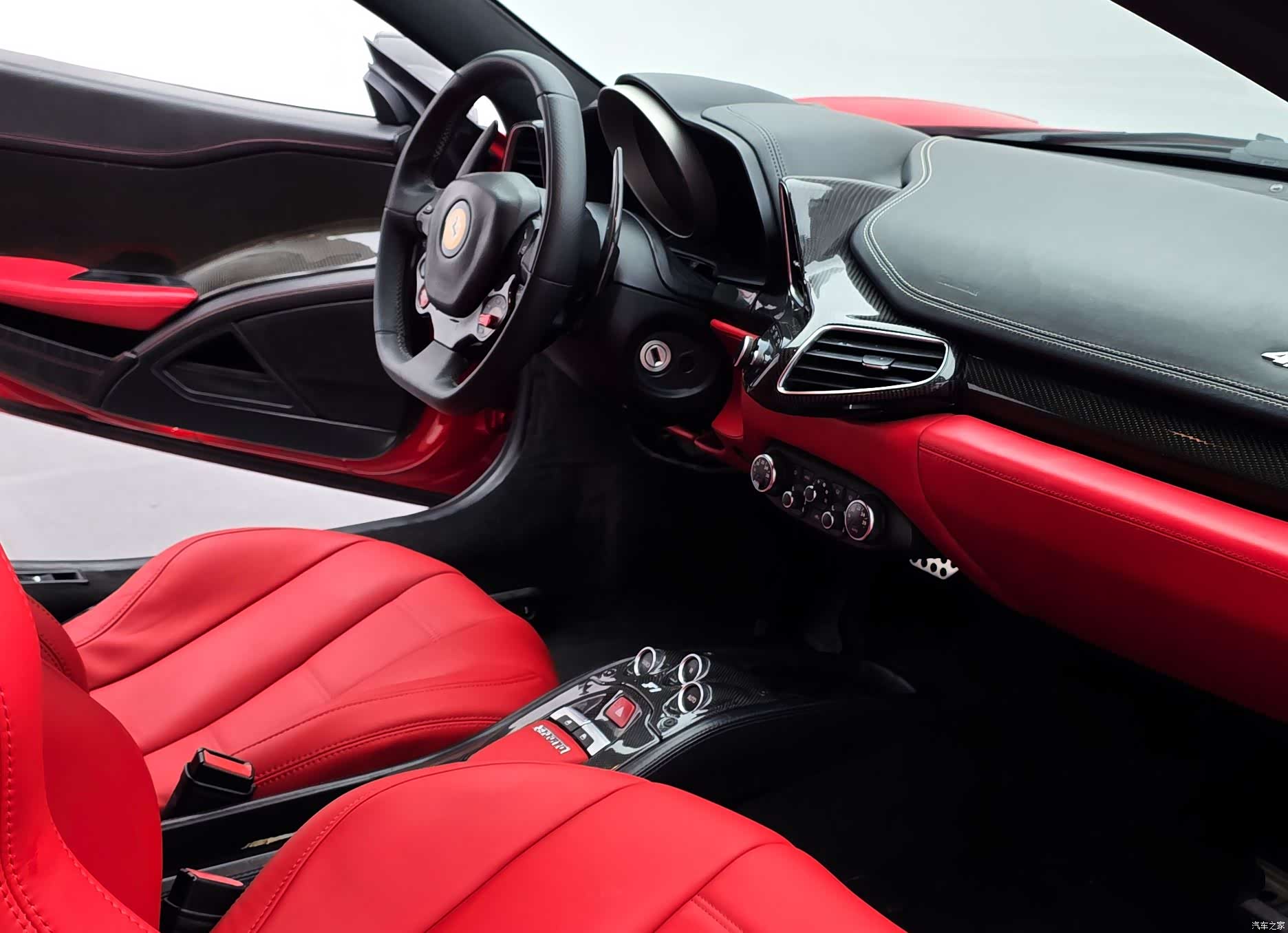 Ferrari 458, 2013 21