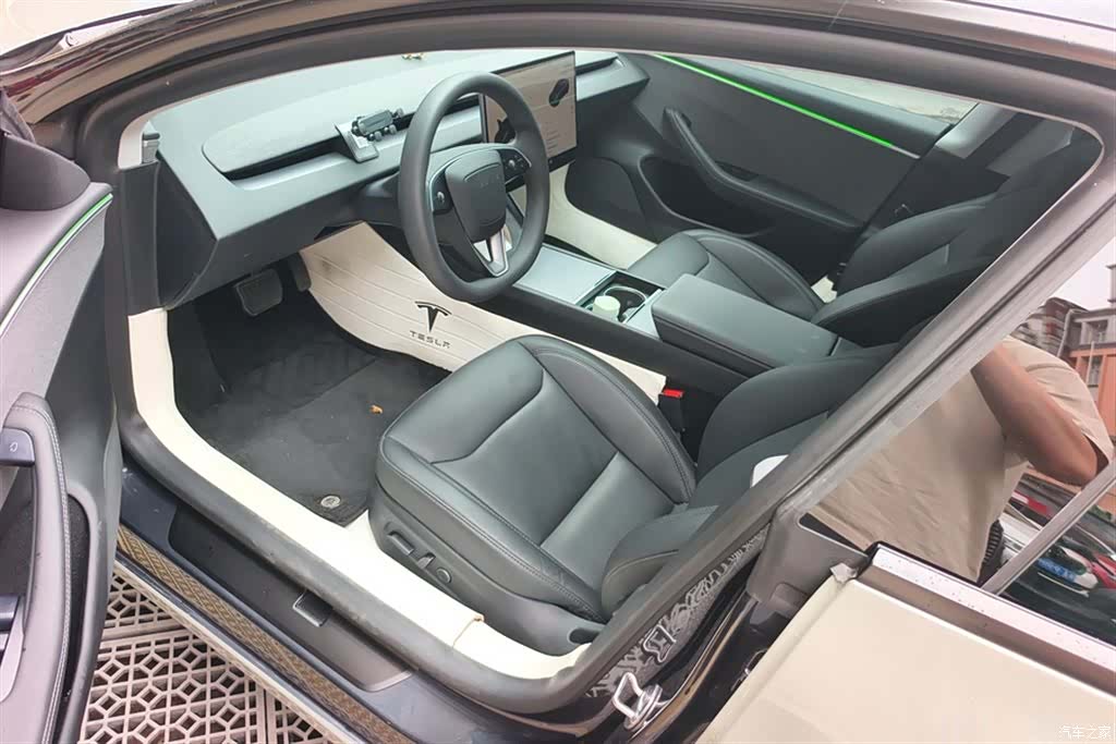 Tesla Model 3, 2024 9