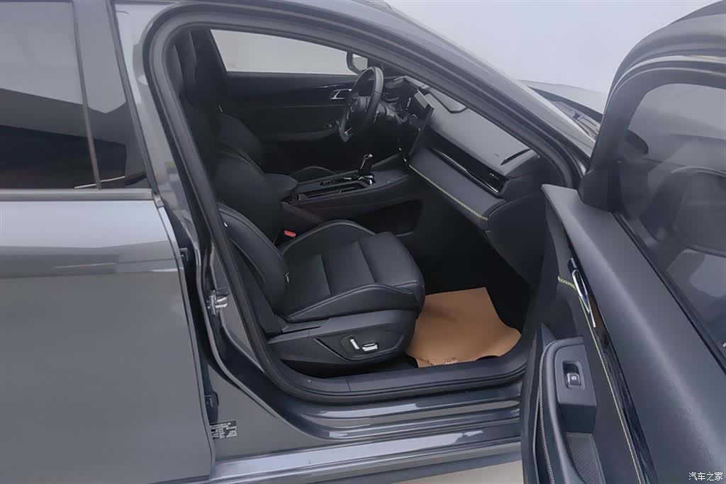 Lynk & Co 02, 2023 8
