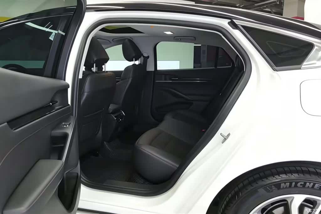 Ford Mondeo, 2023 11
