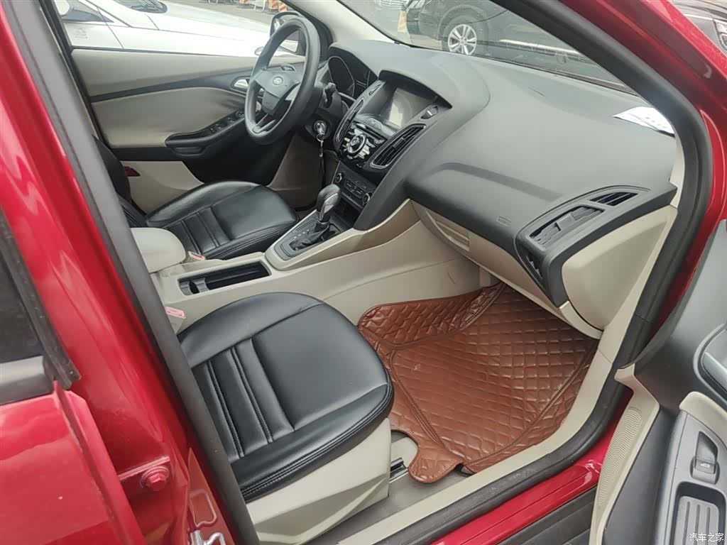 Ford Focus, 2015 25