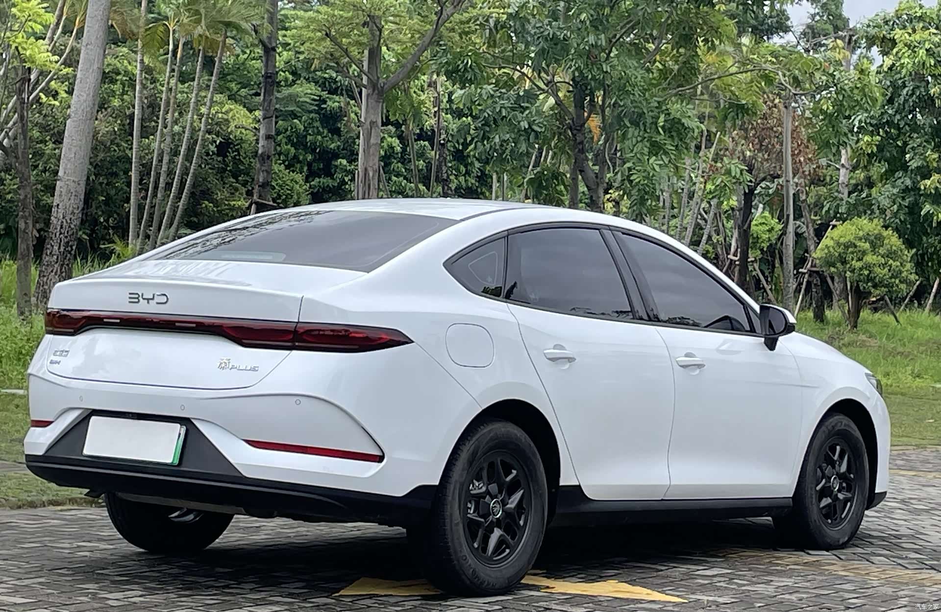 BYD Qin, 2025 10