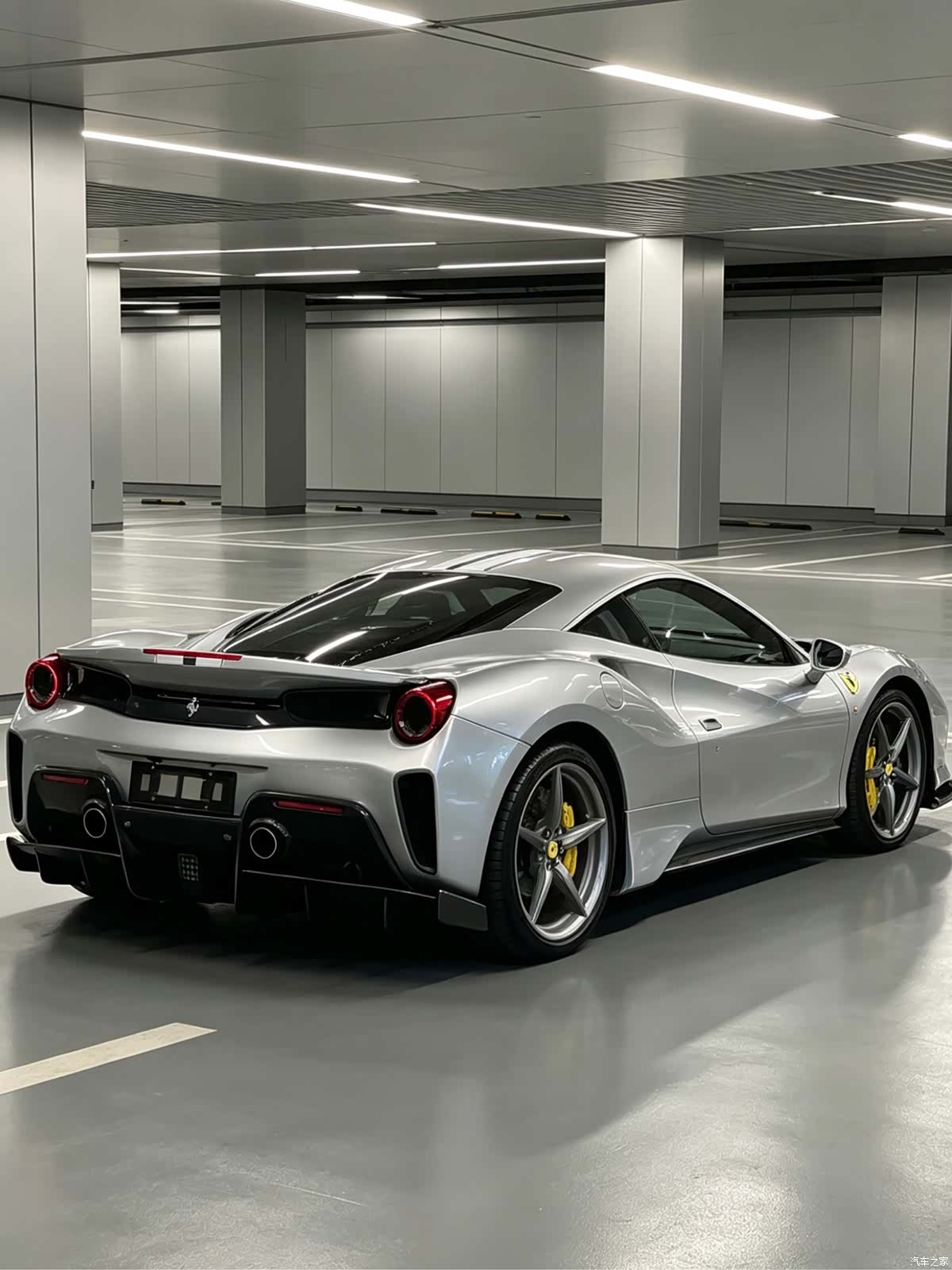 Ferrari 488, 2016 11