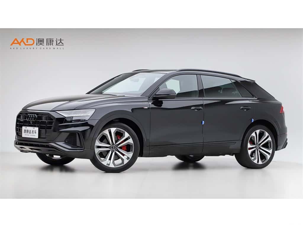 Audi Q8, 2022 1