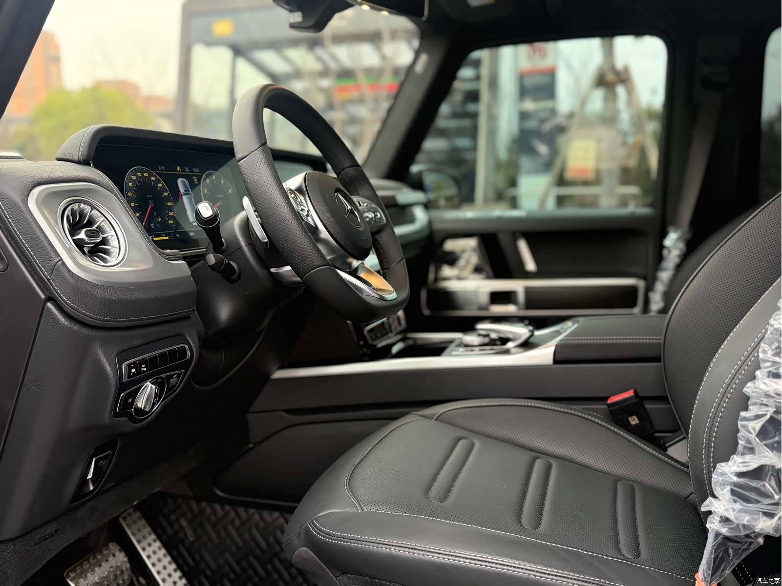 Mercedes-Benz G-Class, 2024 4