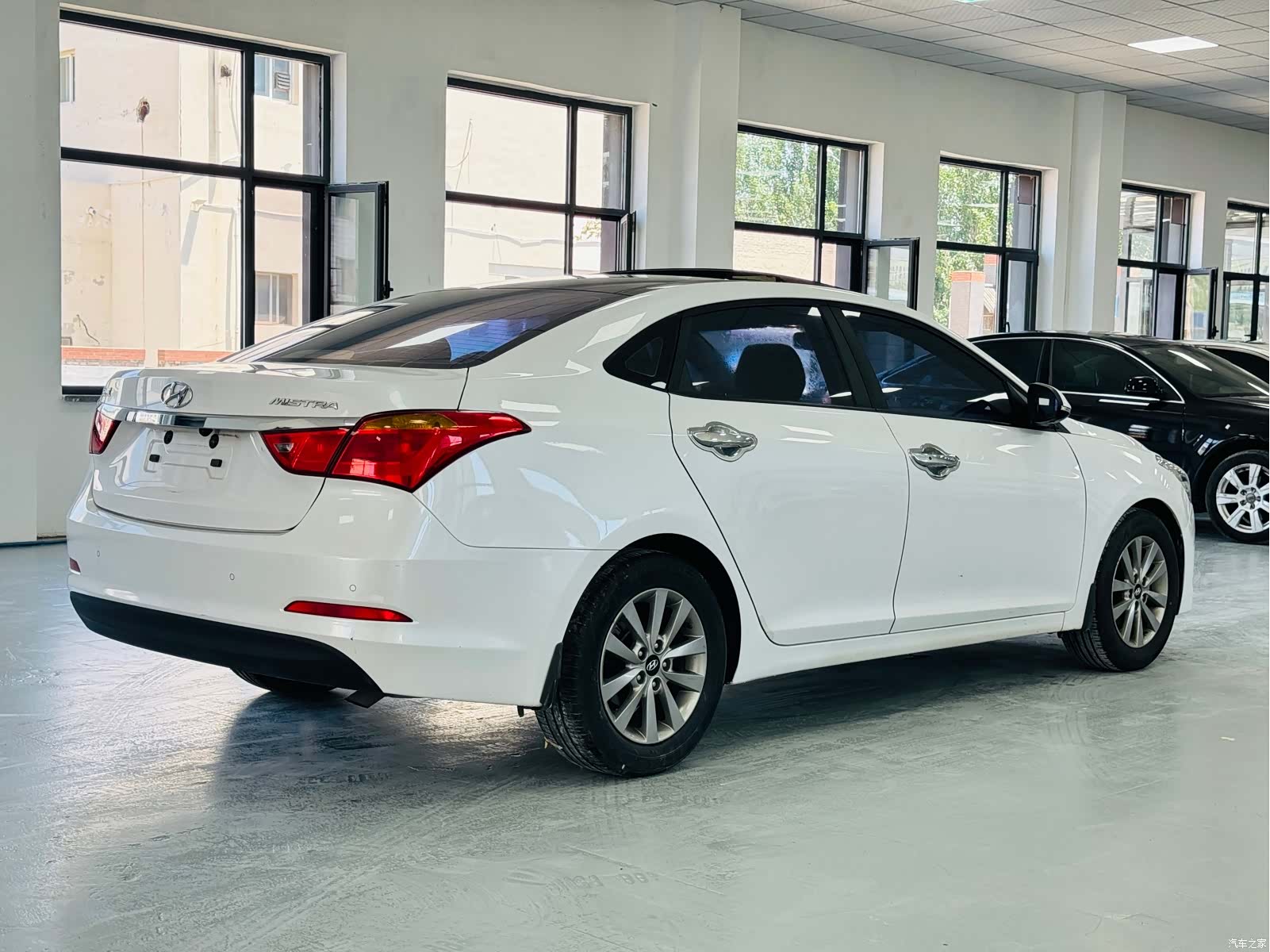 Hyundai GLS, 2014 9