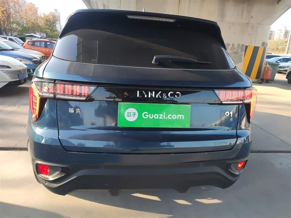Lynk & Co 01
