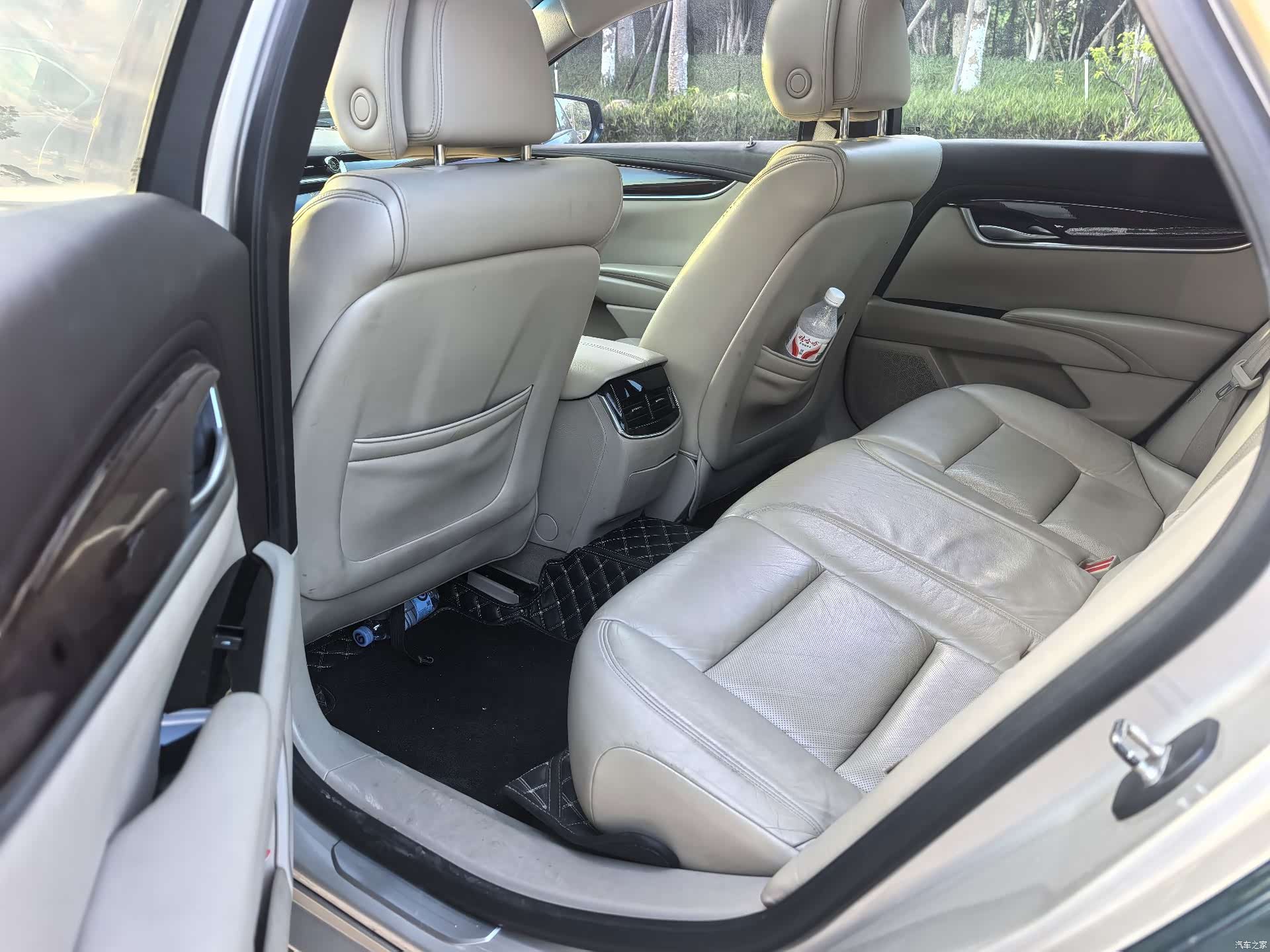 Cadillac XTS, 2013 4