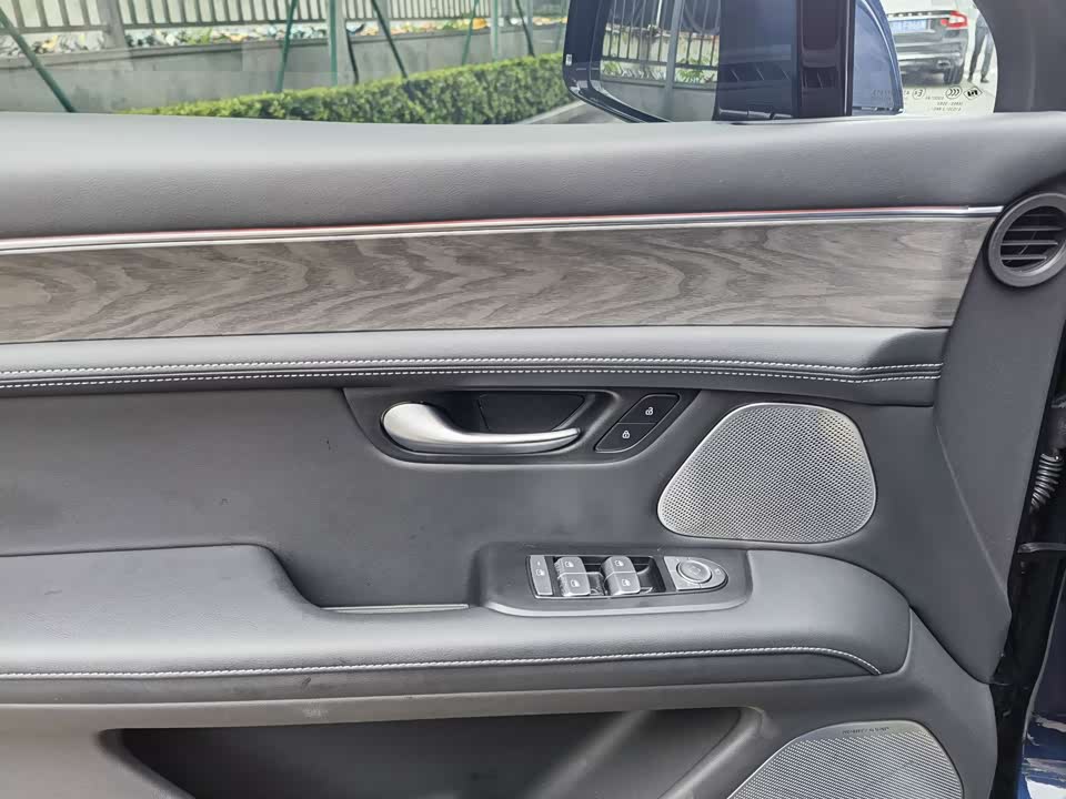 HarmonyOS Ask the world M5