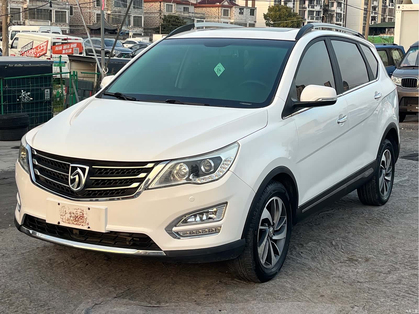 Wuling 560, 2016 1