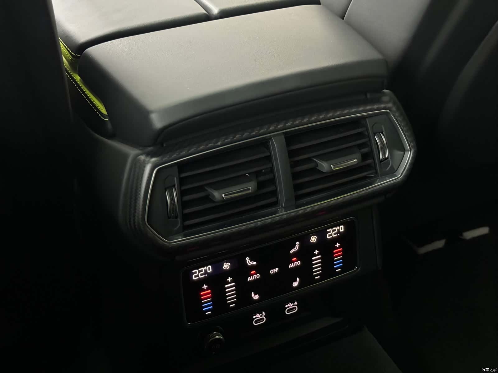 Lamborghini Urus, 2022 26