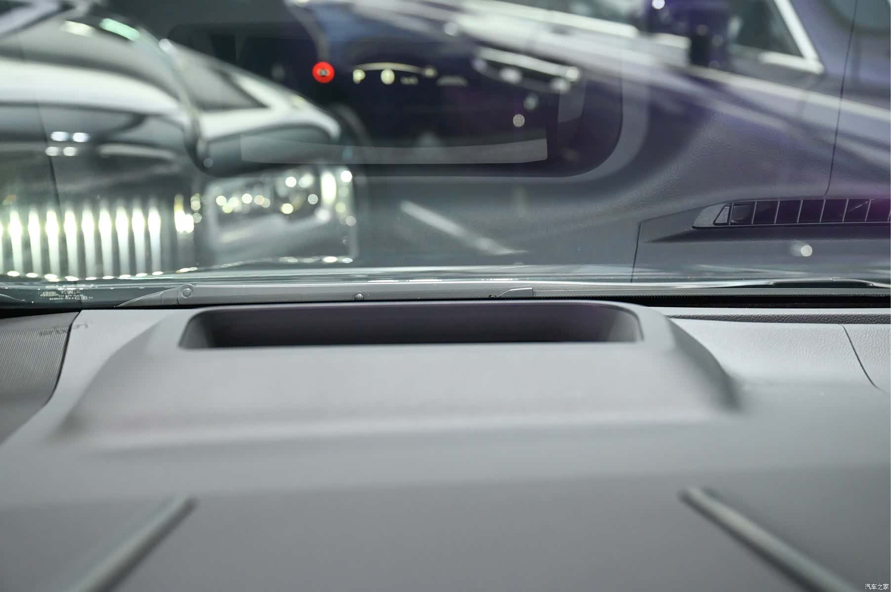 Lexus LM, 2024 15