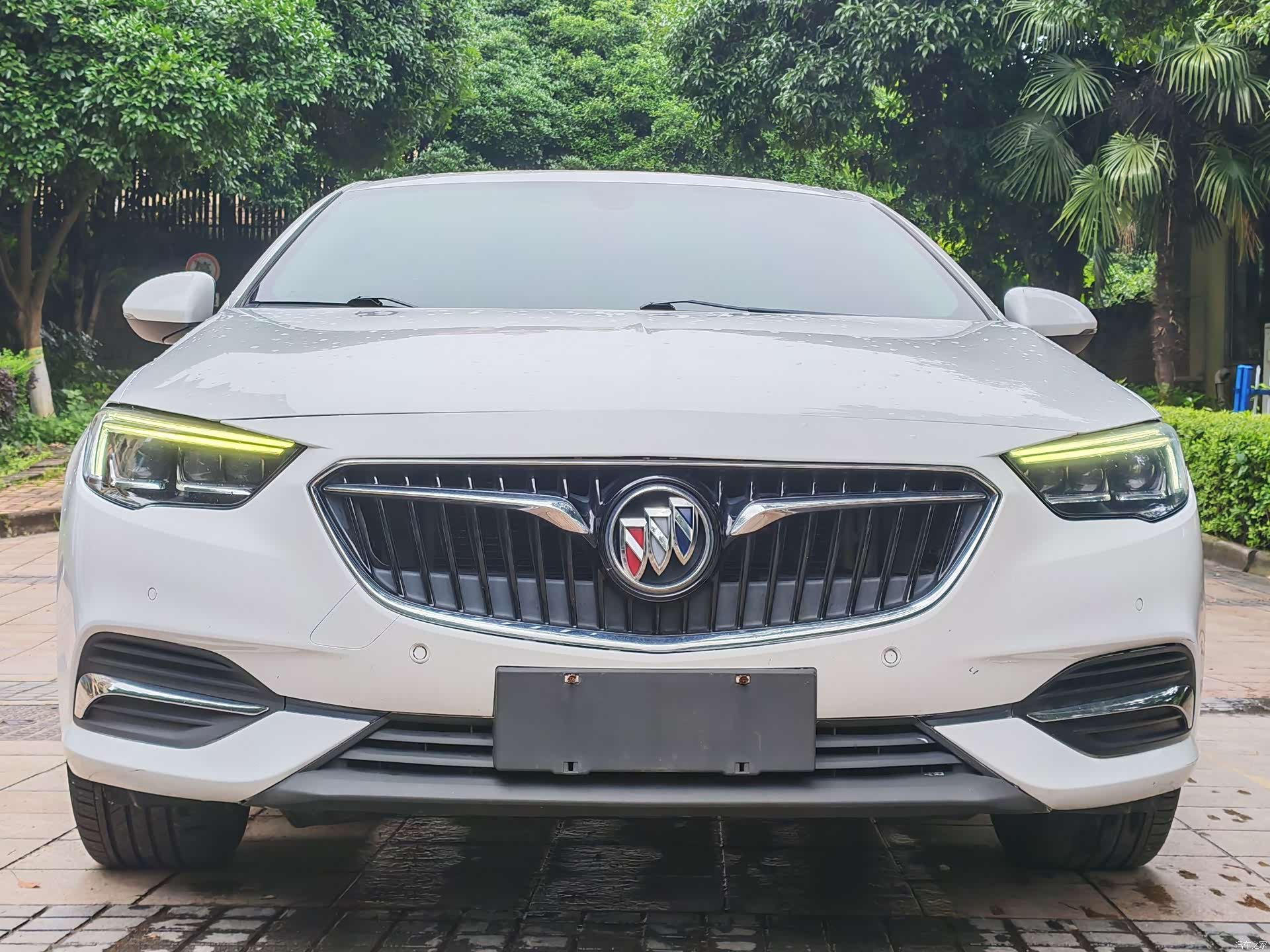 Buick Verano, 2018 1