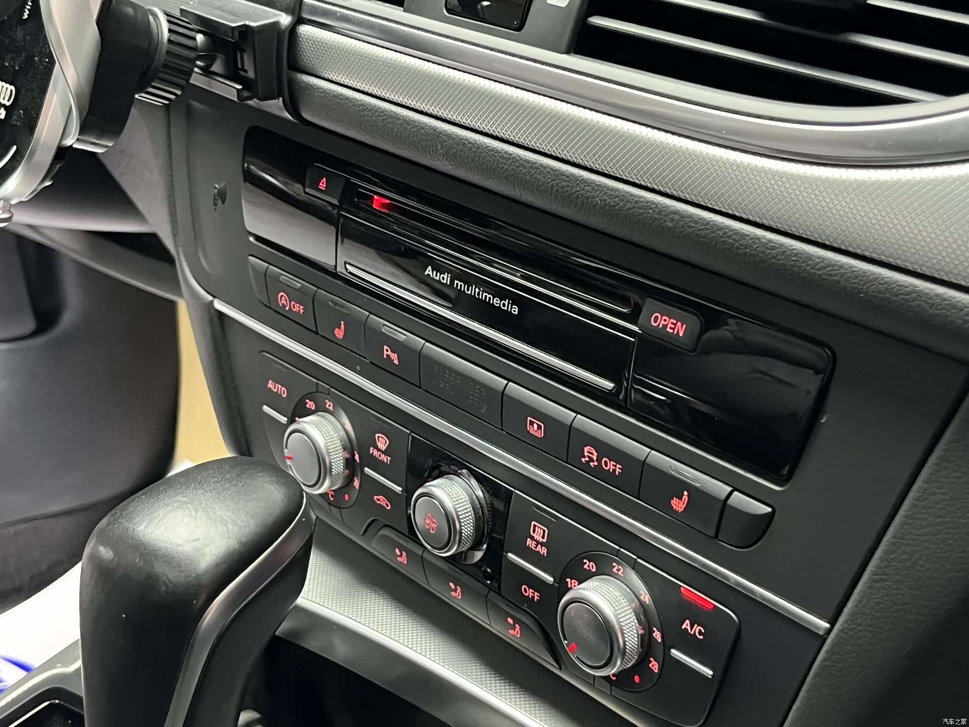 Audi A6L, 2016 24