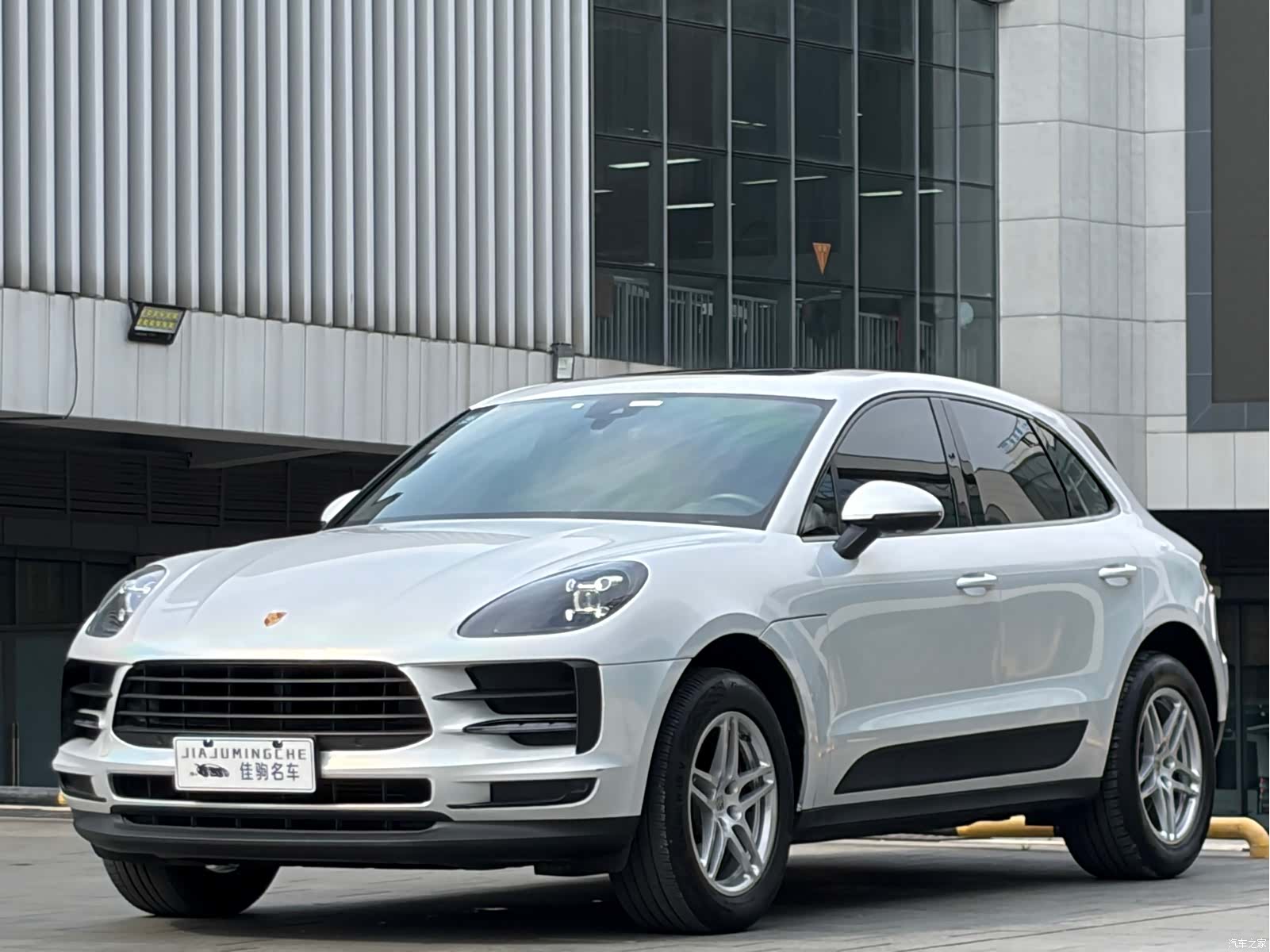 Porsche Macan, 2020 1