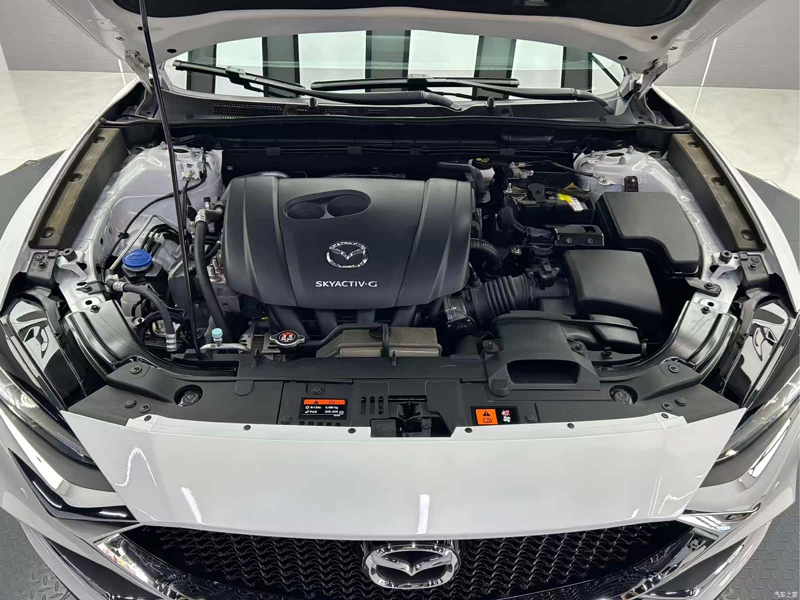 Mazda CX-4, 2023 21