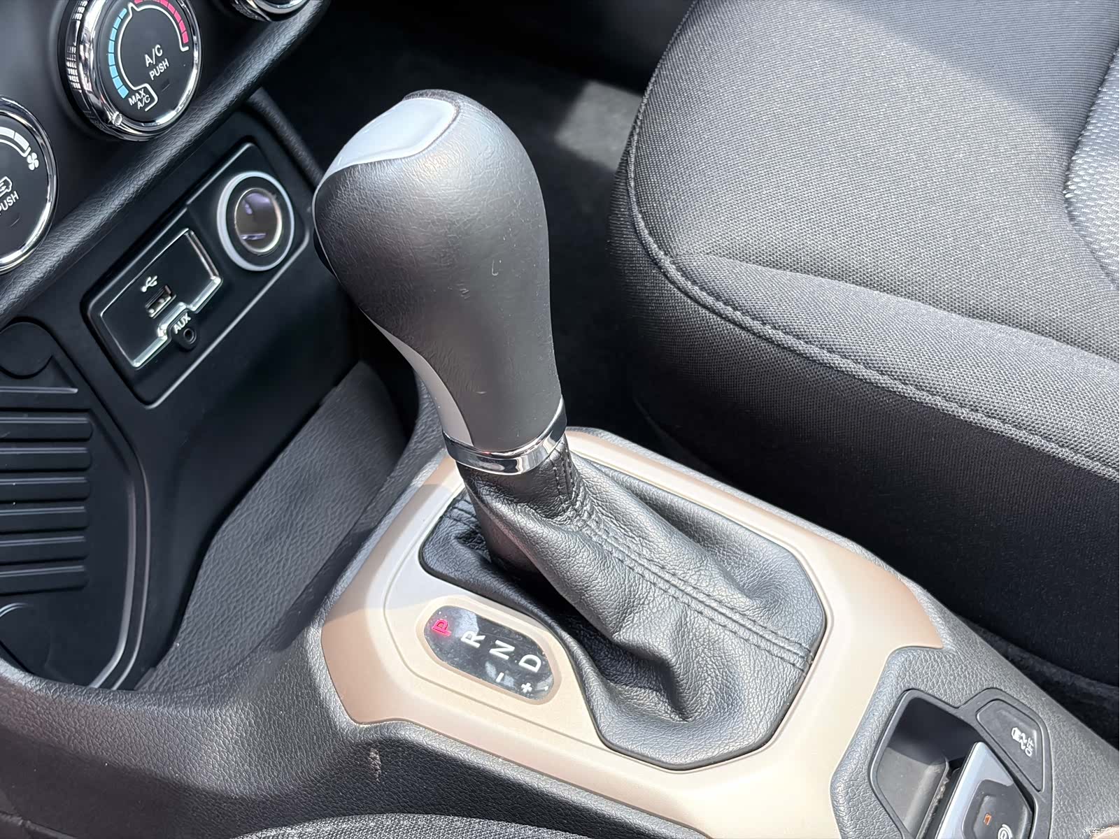 Jeep Renegade, 2016 18
