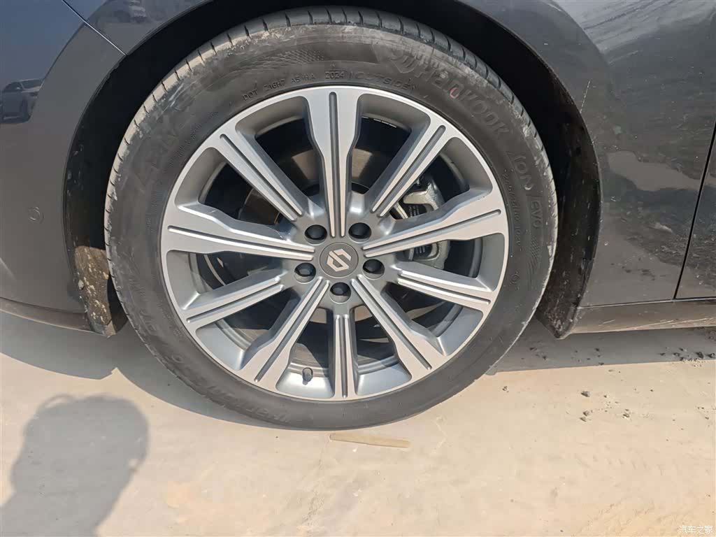 Leapmotor C01, 2024 23