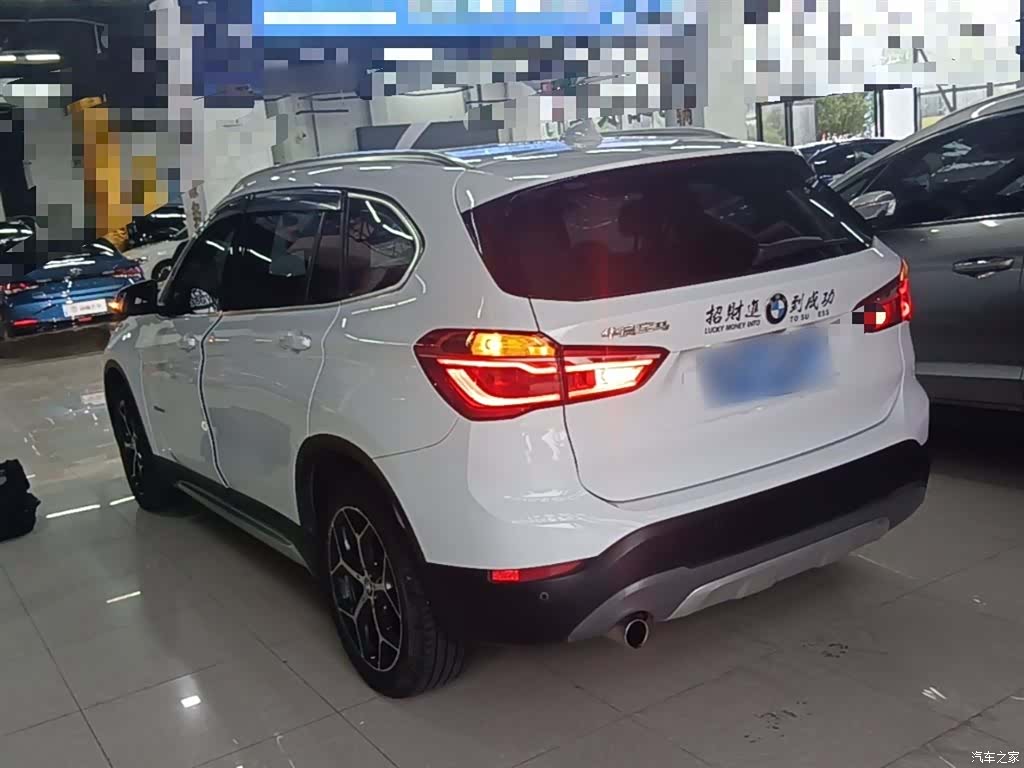 BMW X1, 2018 все фото