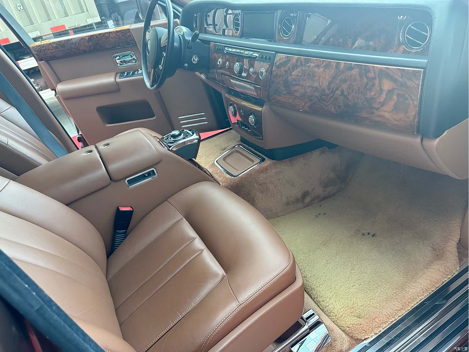 Rolls-Royce Phantom, 2016 4