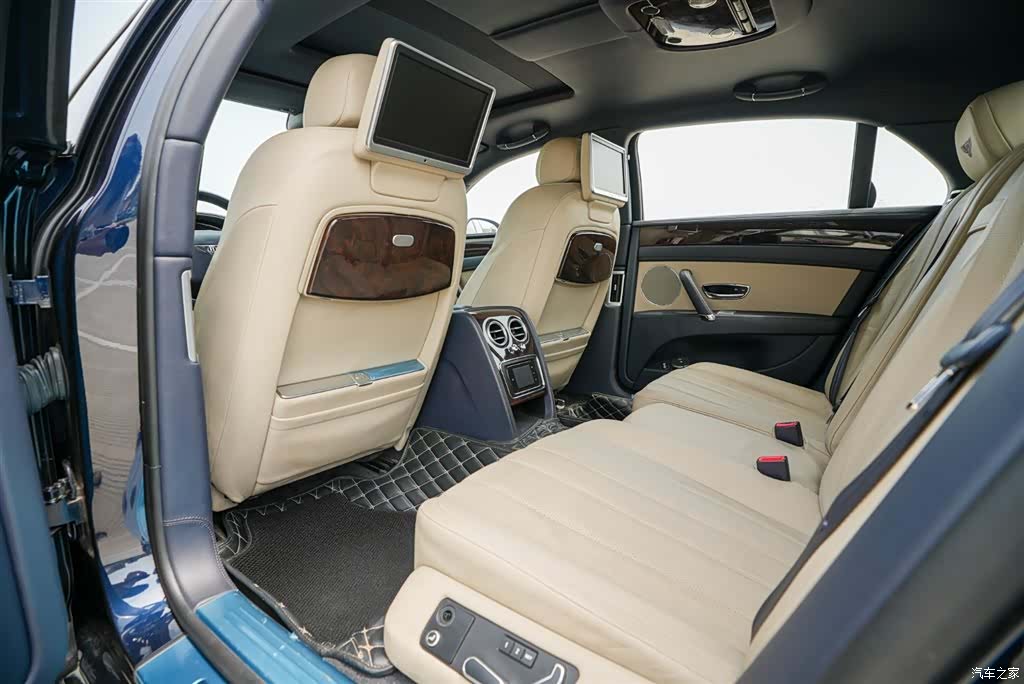 Bentley Flying Spur, 2016 10