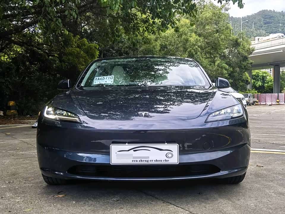 Tesla Model 3 Tesla Model 3