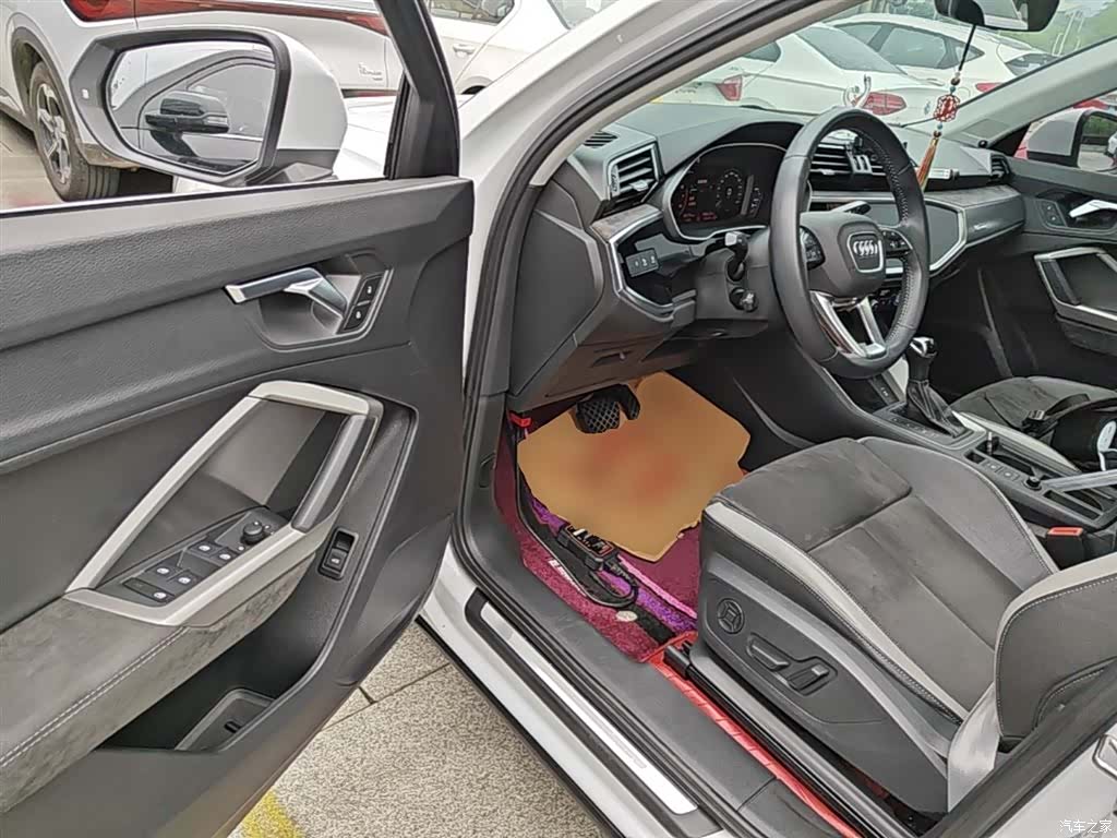 Audi Q3, 2019 16